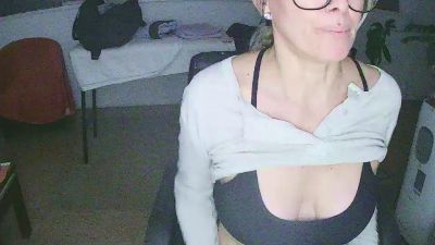FelinaMza live cam on Cam4