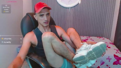 FelipeFriendly live cam on Cam4
