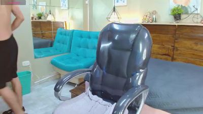 FelipeFriendly live cam on Cam4
