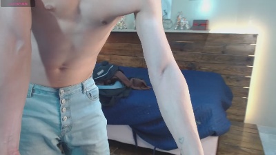 FelipeFriendly live cam on Cam4