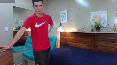 FelipeFriendly live cam on Cam4