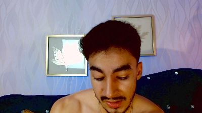 FelipePalace live cam on Cam4