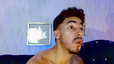 FelipePalace live cam on Cam4