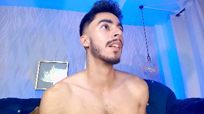 FelipePalace live cam on Cam4
