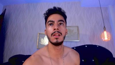 FelipePalace live cam on Cam4