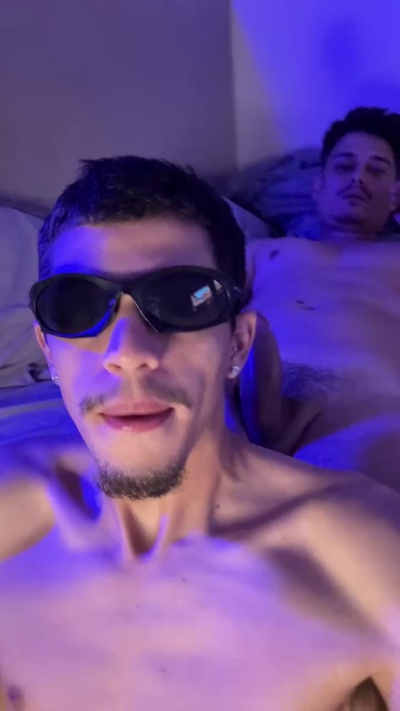 Felipe_26 live cam on Cam4