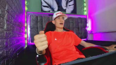 Felipe_Fire live cam on Cam4