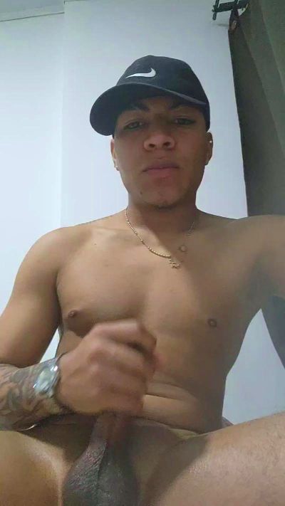 Felipe_J live cam on Cam4