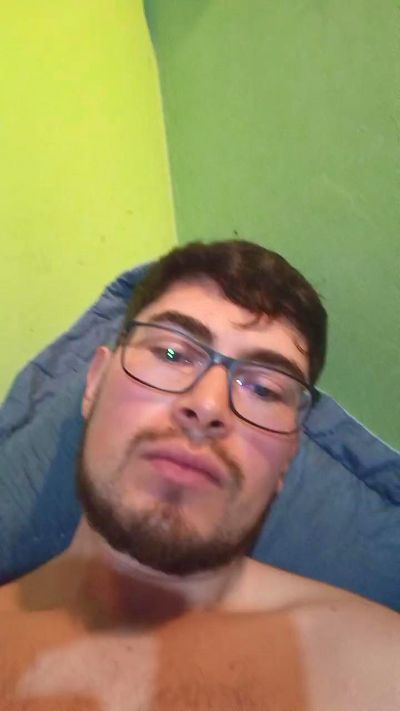 Felipenee live cam on Cam4