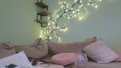 Feral_Kitten live cam on Cam4
