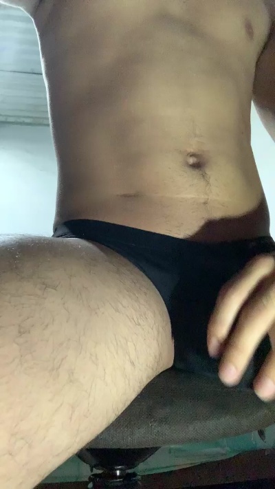 Fernando9876543 live cam on Cam4