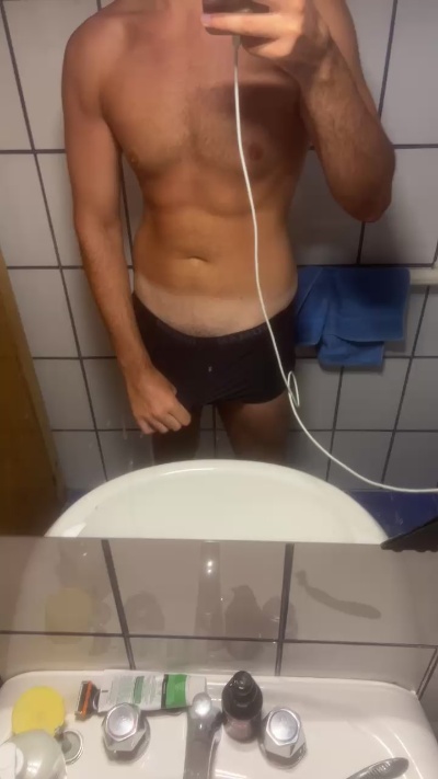 Filippoajshak live cam on Cam4