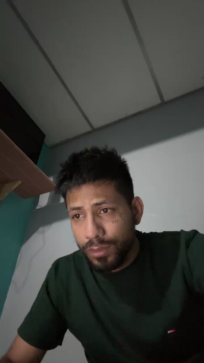 Findom_666 live cam on Cam4