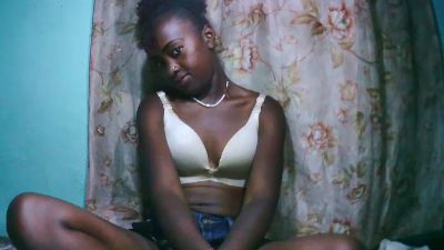 Fiononana live cam on Cam4