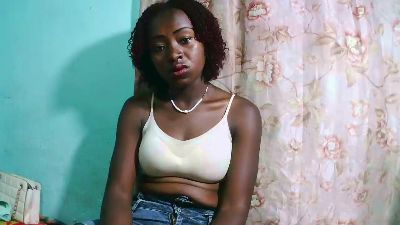 Fiononana live cam on Cam4