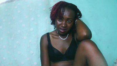 Fiononana live cam on Cam4