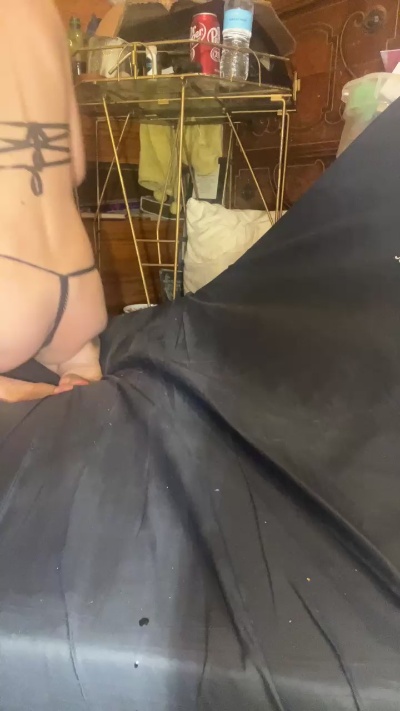 Firsttime_freak live cam on Cam4