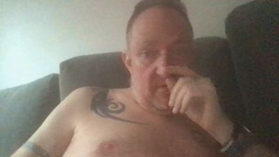 FistFella live cam on Cam4