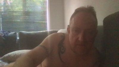 FistFella live cam on Cam4