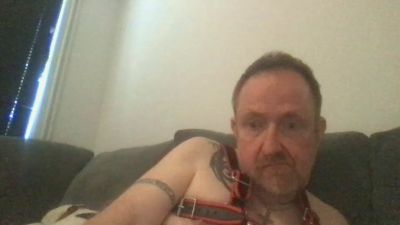 FistFella live cam on Cam4
