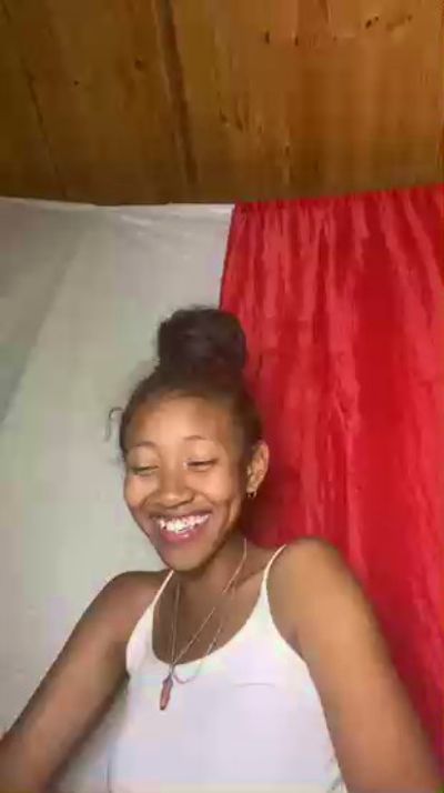 Fitia05 live cam on Cam4