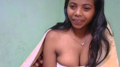 Fitiavana8 live cam on Cam4