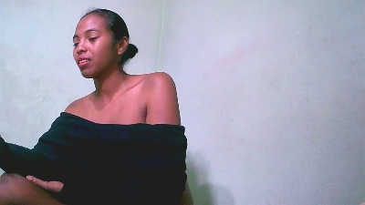 Fitiavana8 live cam on Cam4