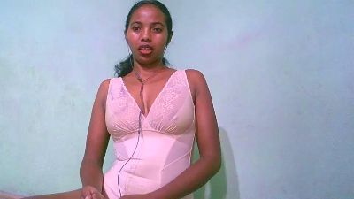 Fitiavana8 live cam on Cam4