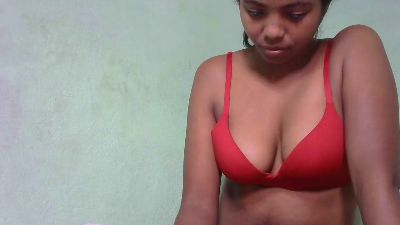Fitiavana8 live cam on Cam4