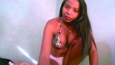 Fitiavana8 live cam on Cam4