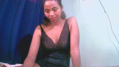 Fitiavana8 live cam on Cam4