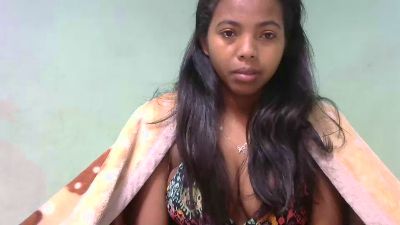 Fitiavana8 live cam on Cam4