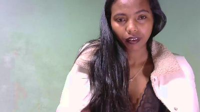 Fitiavana8 live cam on Cam4