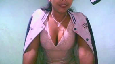 Fitiavana8 live cam on Cam4