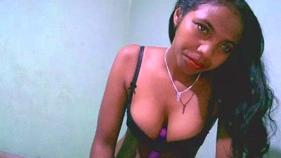 Fitiavana8 live cam on Cam4
