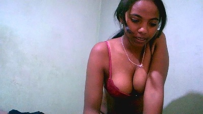 Fitiavana8 live cam on Cam4
