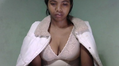 Fitiavana8 live cam on Cam4