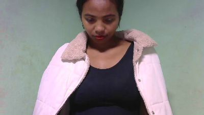 Fitiavana8 live cam on Cam4
