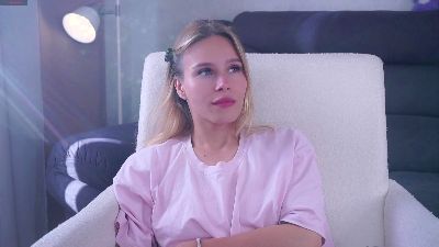 FlairEliot live cam on Cam4