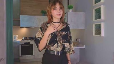Flirtiny live cam on Cam4