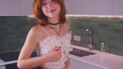 Flirtiny live cam on Cam4