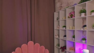 FlirtyAura live cam on Cam4
