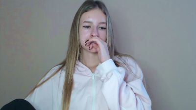 Flirty_Kitty live cam on Cam4