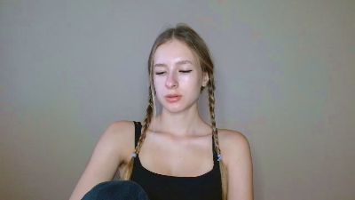 Flirty_Kitty live cam on Cam4