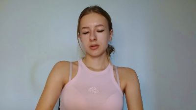 Flirty_Kitty live cam on Cam4