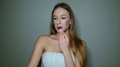 Flirty_Kitty live cam on Cam4