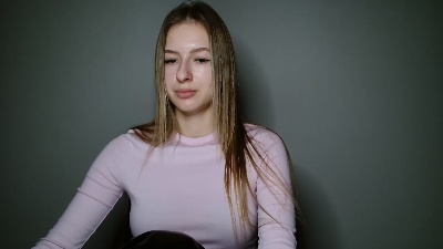 Flirty_Kitty live cam on Cam4
