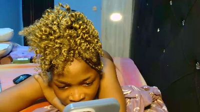 Flirtyqueen live cam on Cam4