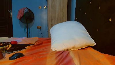 Flirtyqueen live cam on Cam4