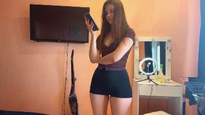 FloraFurlough live cam on Cam4